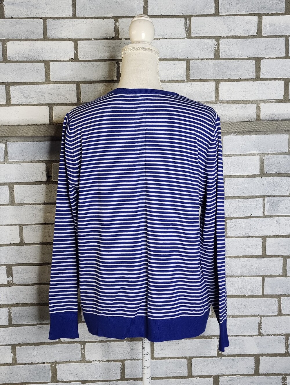 Jones New York Women's Long Sleeve Button Up Knit Cardigan Size XL Blue White - Picture 4 of 11